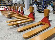 60sets pallet trucks with scale delivered to customers